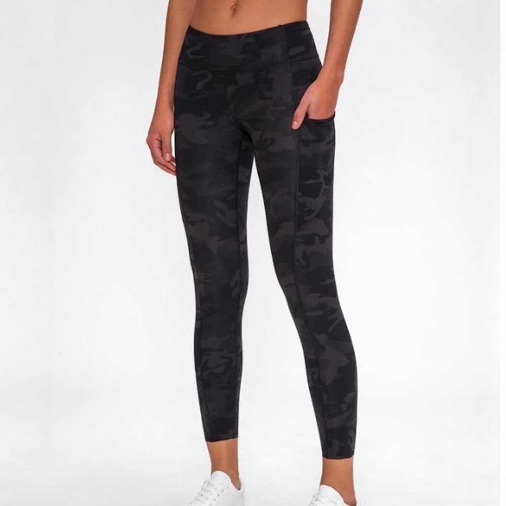 Performance Camo Leggings with pockets